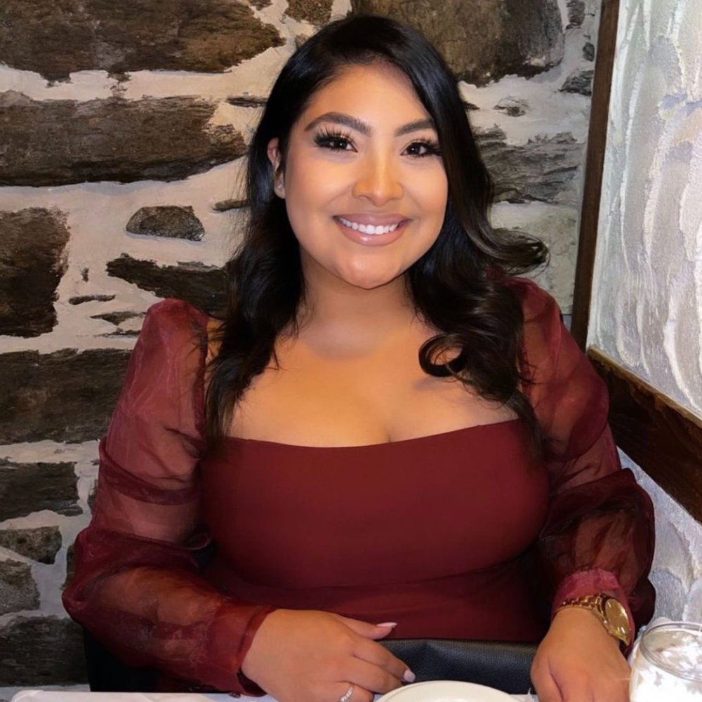 Meet your Posher, Cynthia